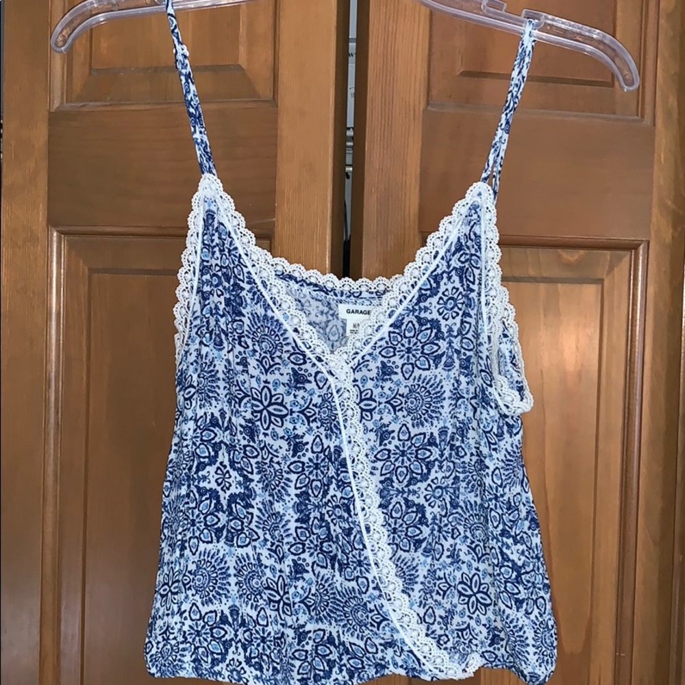 Garage - cropped tank